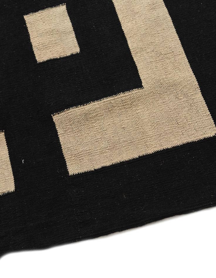 Detail image of 5' 4 x 6' 4  Hand Woven Kilim Modern Wool Rug