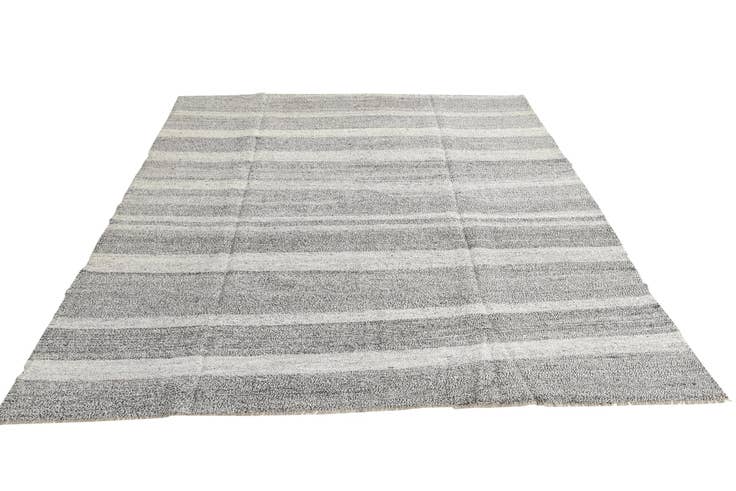 Detail image of 8' 4 x 9' 1 Hand Woven Kilim Modern Wool Rug