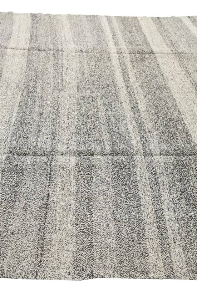 Detail image of 8' 4 x 9' 1 Hand Woven Kilim Modern Wool Rug