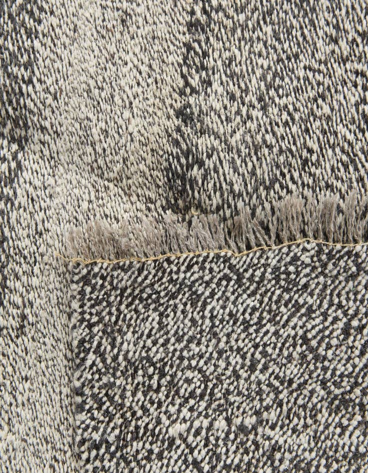 Detail image of 8' 4 x 9' 1  Hand Woven Kilim Modern Wool Rug