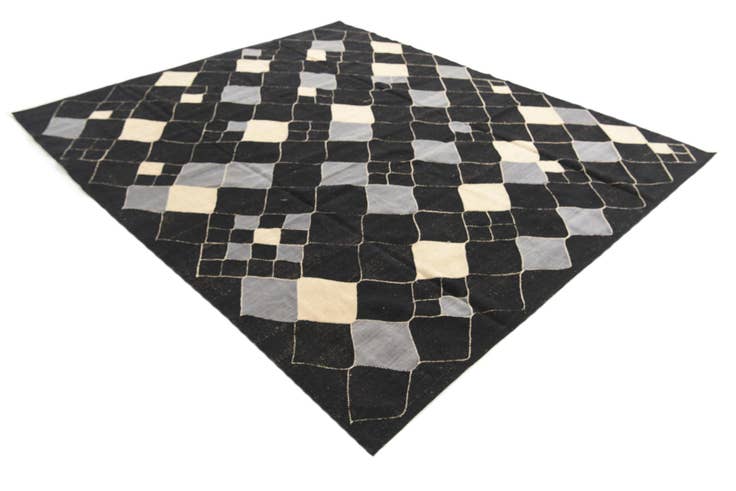 Detail image of 8' 3 x 9' 10 Hand Woven Kilim Modern Wool Rug