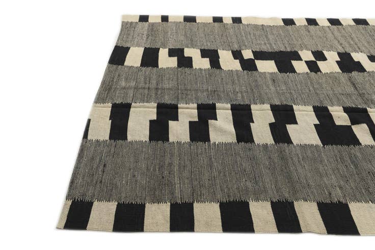 Detail image of 6' x 7' 8 Hand Woven Kilim Modern Wool Rug