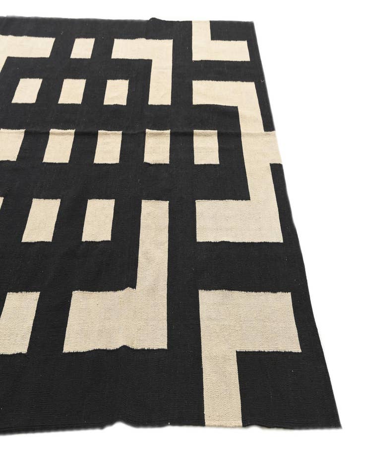Detail image of 6' 10 x 9' 7  Hand Woven Kilim Modern Wool Rug