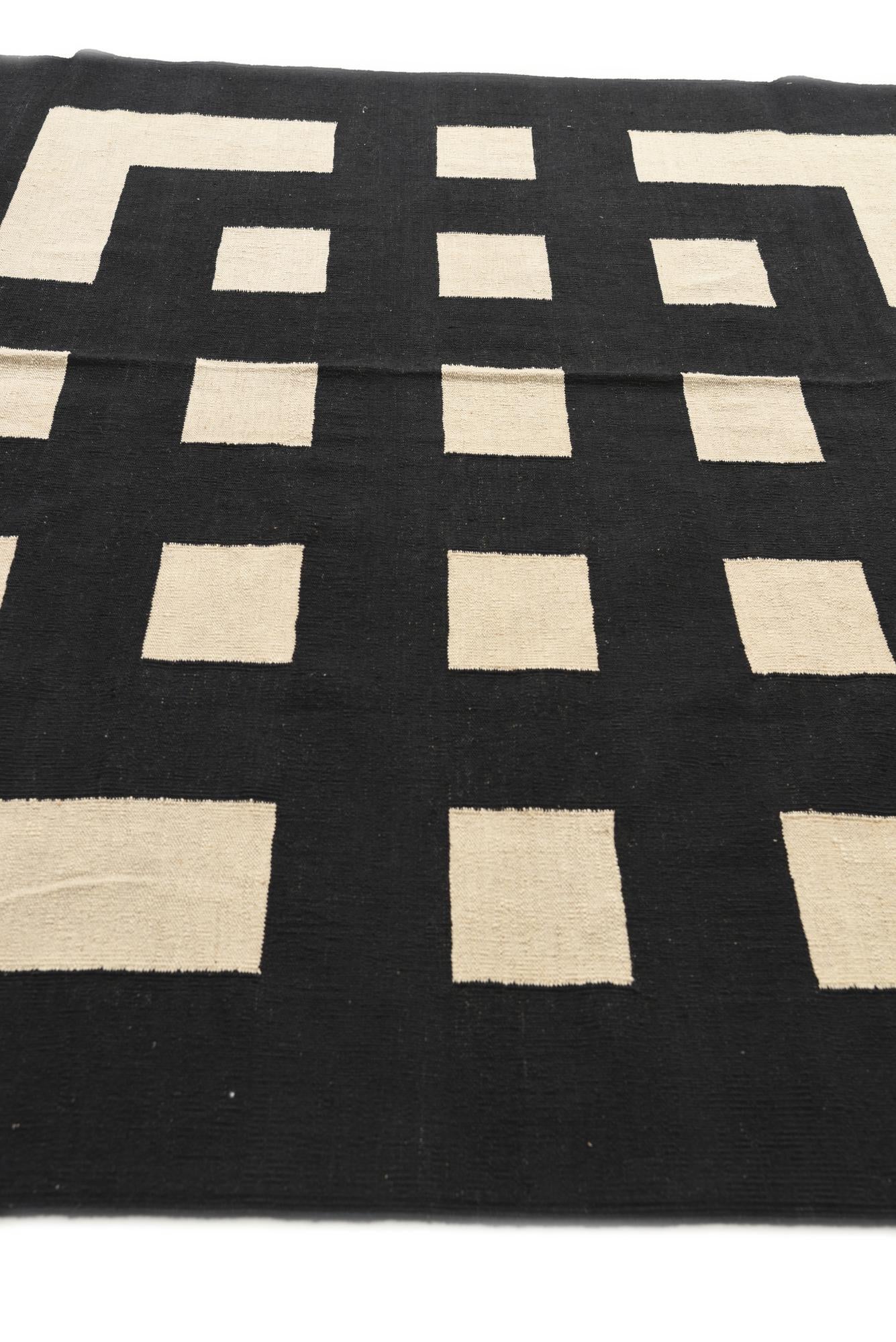 6' 10 x 9' 7 Hand Woven Kilim Modern Wool Rug