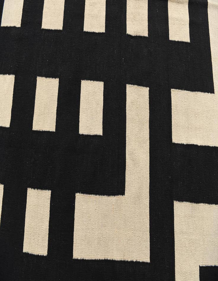 Detail image of 6' 10 x 9' 7  Hand Woven Kilim Modern Wool Rug