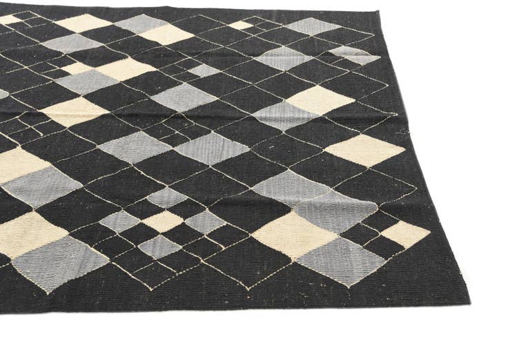 Detail image of 5' 1 x 6' 6 Hand Woven Kilim Modern Wool Rug