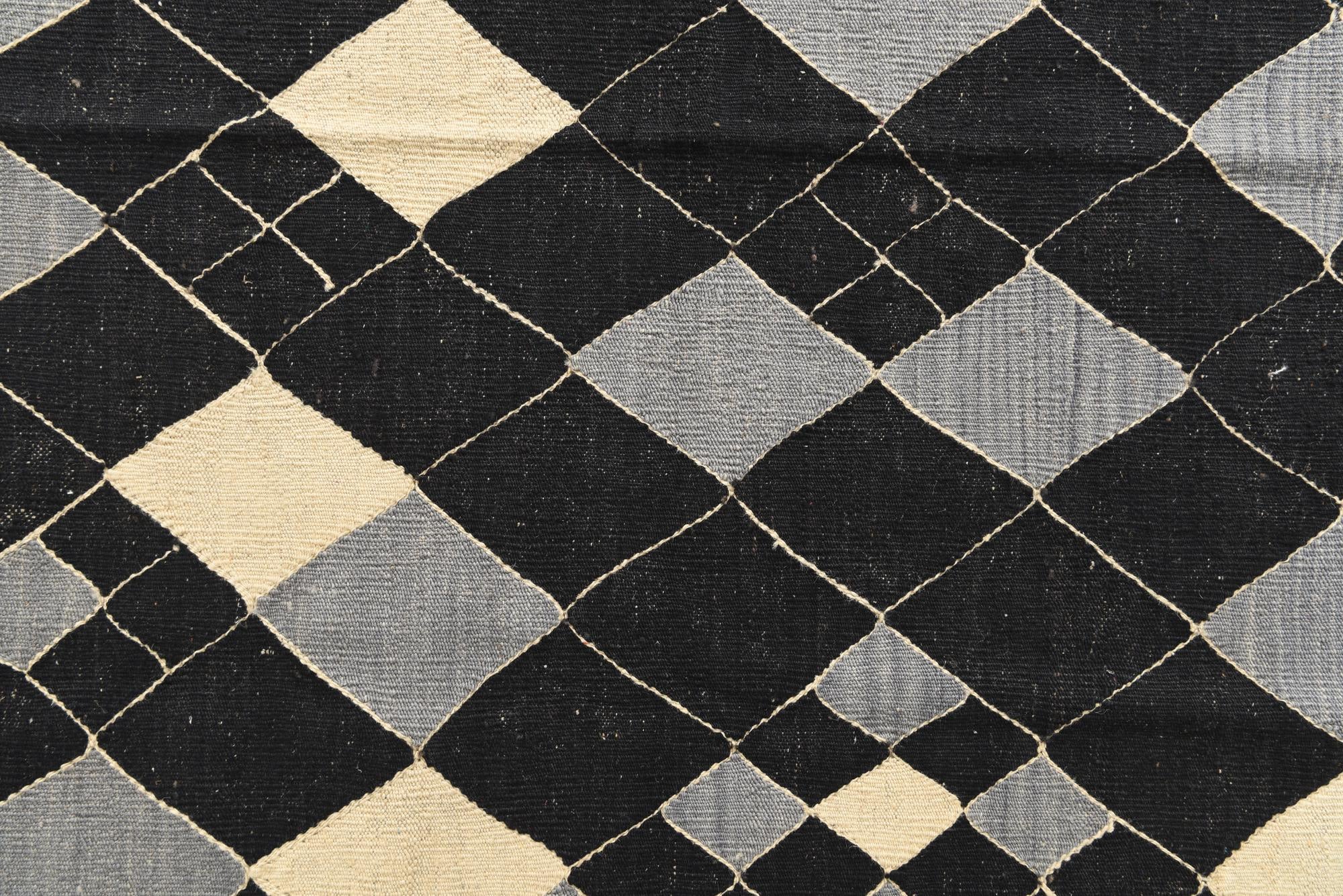 5' 1 x 6' 6 Hand Woven Kilim Modern Wool Rug