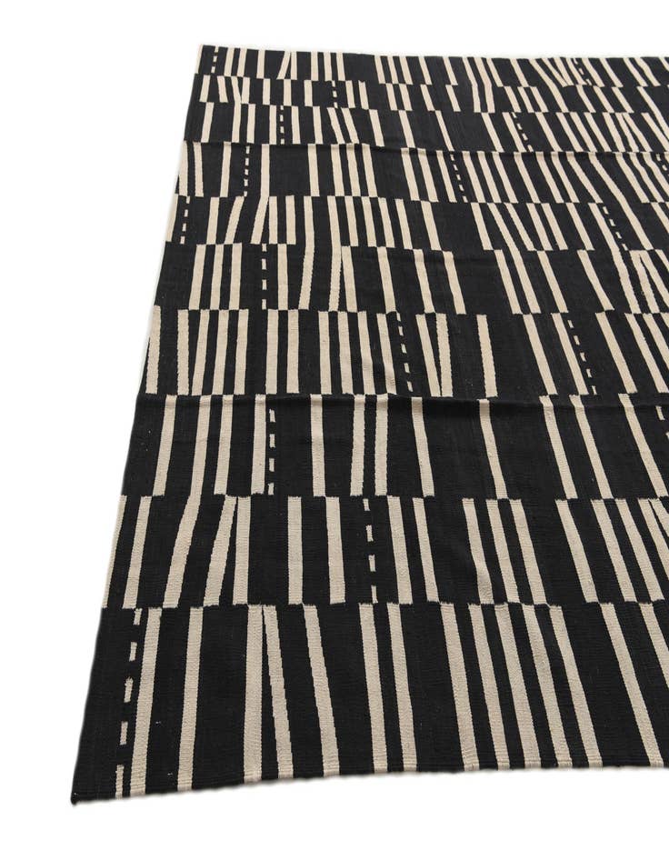 Detail image of 8' 7 x 9' 8  Hand Woven Kilim Modern Wool Rug