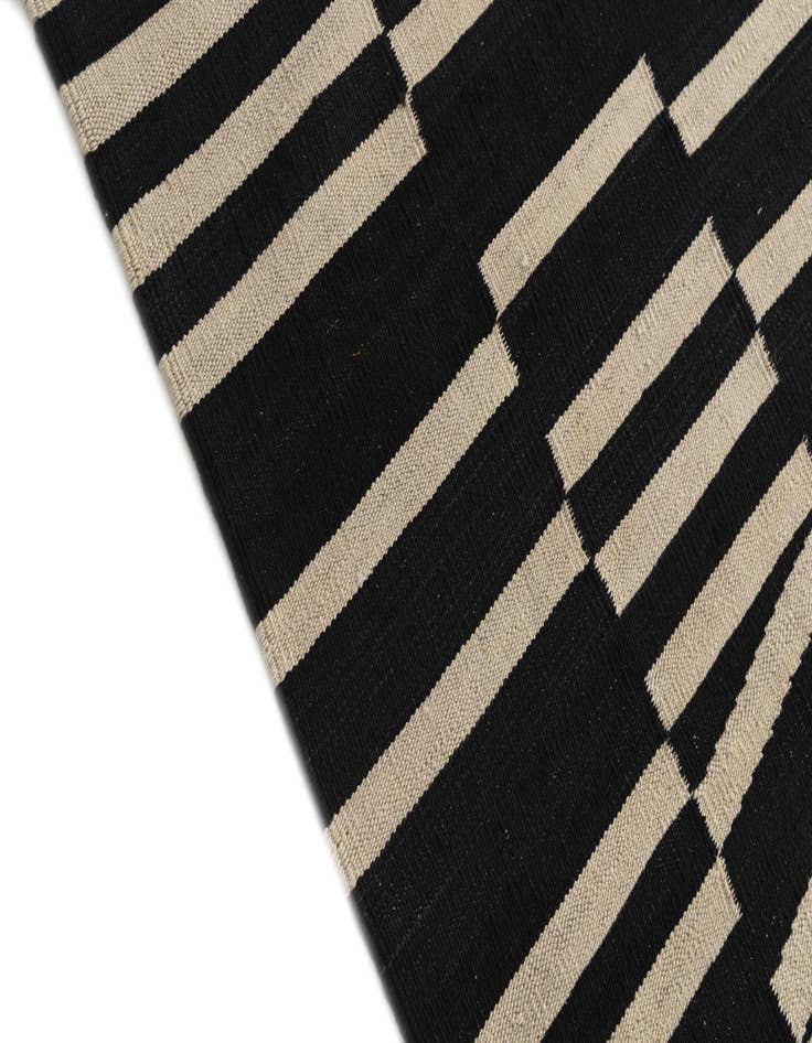 Detail image of 8' 7 x 9' 8  Hand Woven Kilim Modern Wool Rug