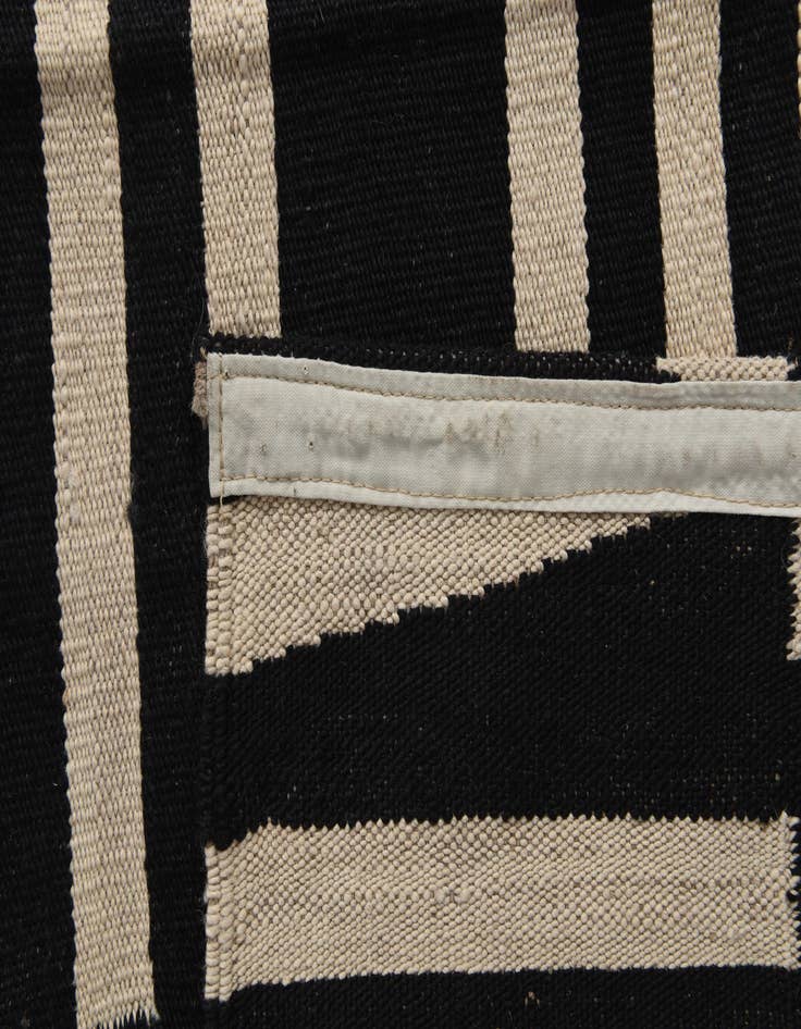 Detail image of 8' 7 x 9' 8  Hand Woven Kilim Modern Wool Rug