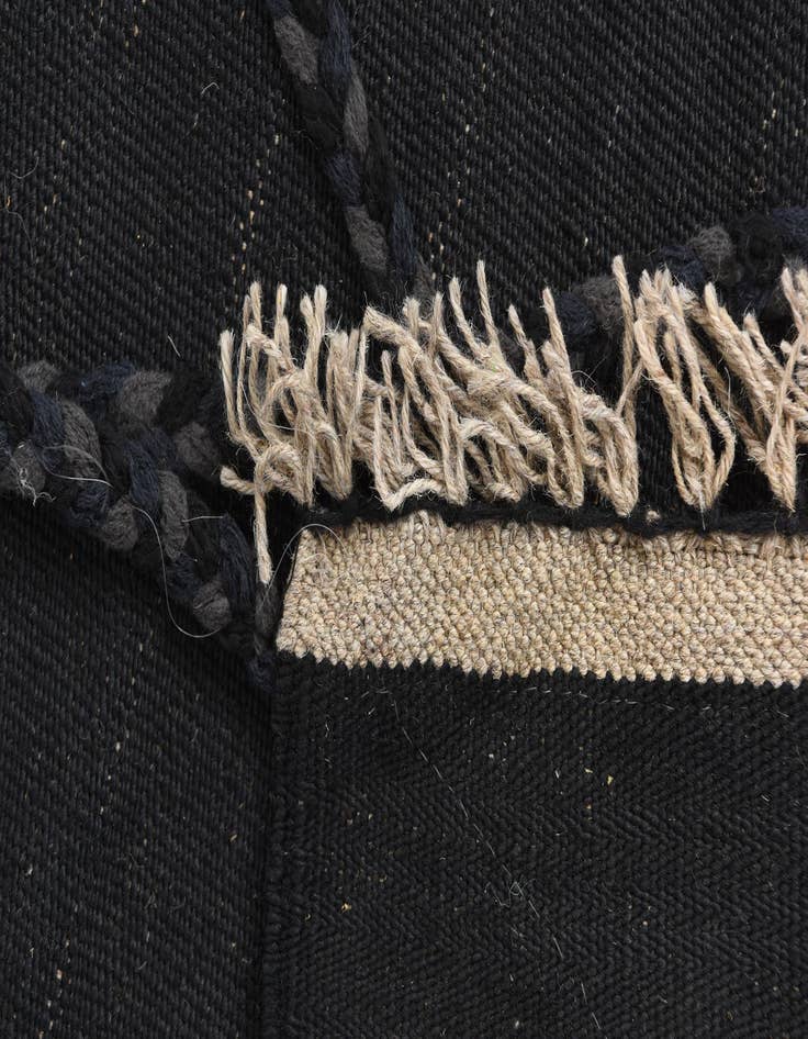 Detail image of 3' 7 x 5' 2  Hand Woven Kilim Modern Wool Rug