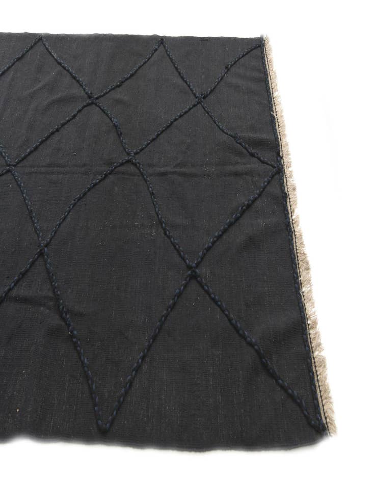 Detail image of 5' 8 x 8' 2  Hand Woven Kilim Modern Wool Rug