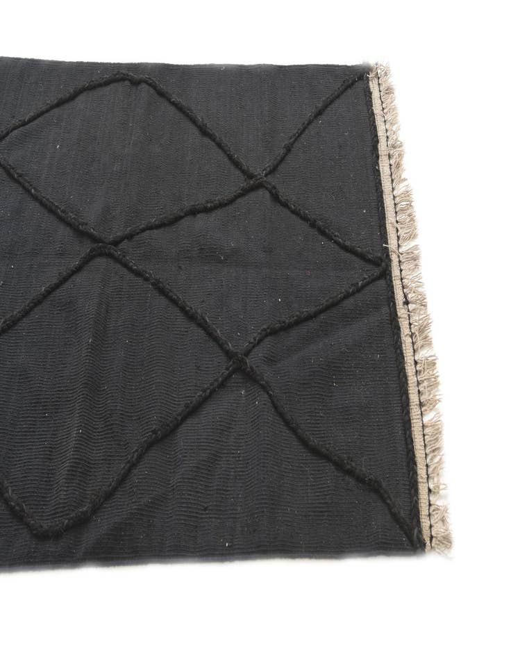 Detail image of 3' 6 x 5' 3  Hand Woven Kilim Modern Wool Rug