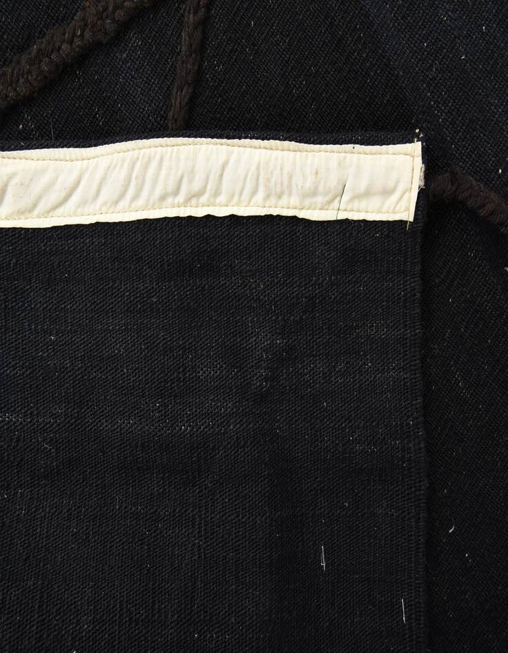 Detail image of 5' 8 x 7' 10  Hand Woven Kilim Modern Wool Rug