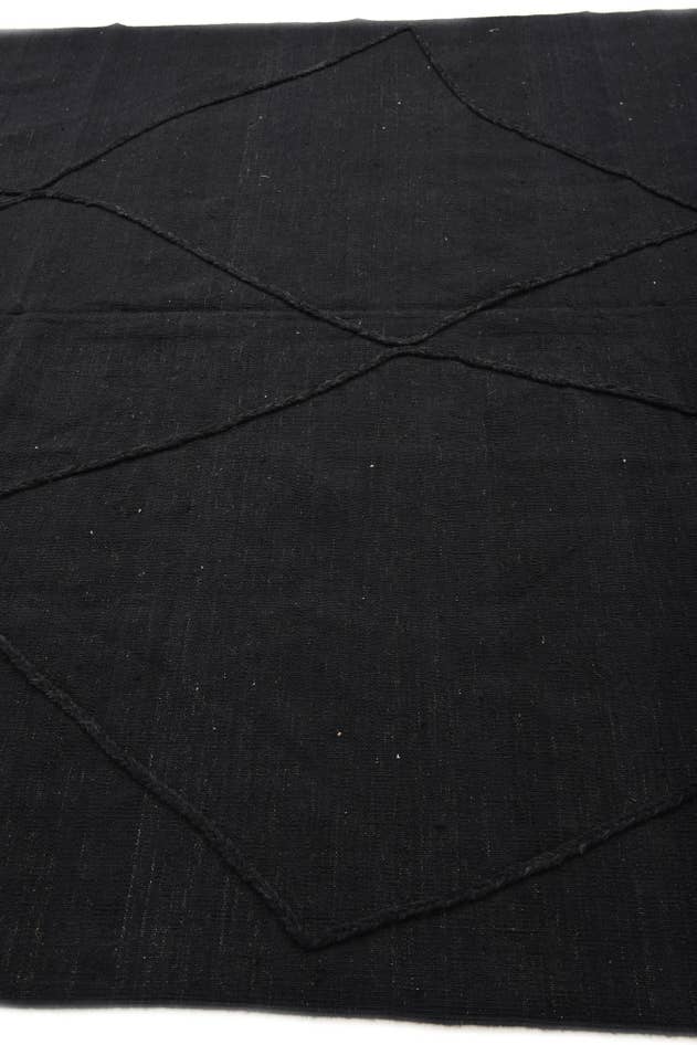 Detail image of 7' x 9' 10 Hand Woven Kilim Modern Wool Rug