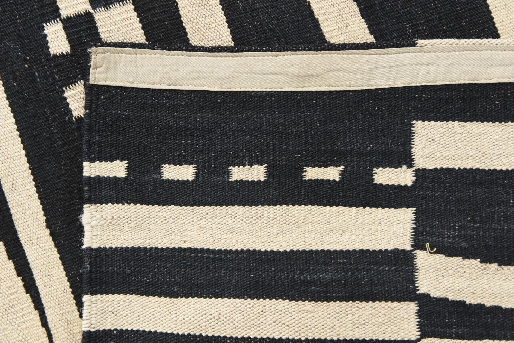 8' 7 x 9' 10 Hand Woven Kilim Modern Wool Rug