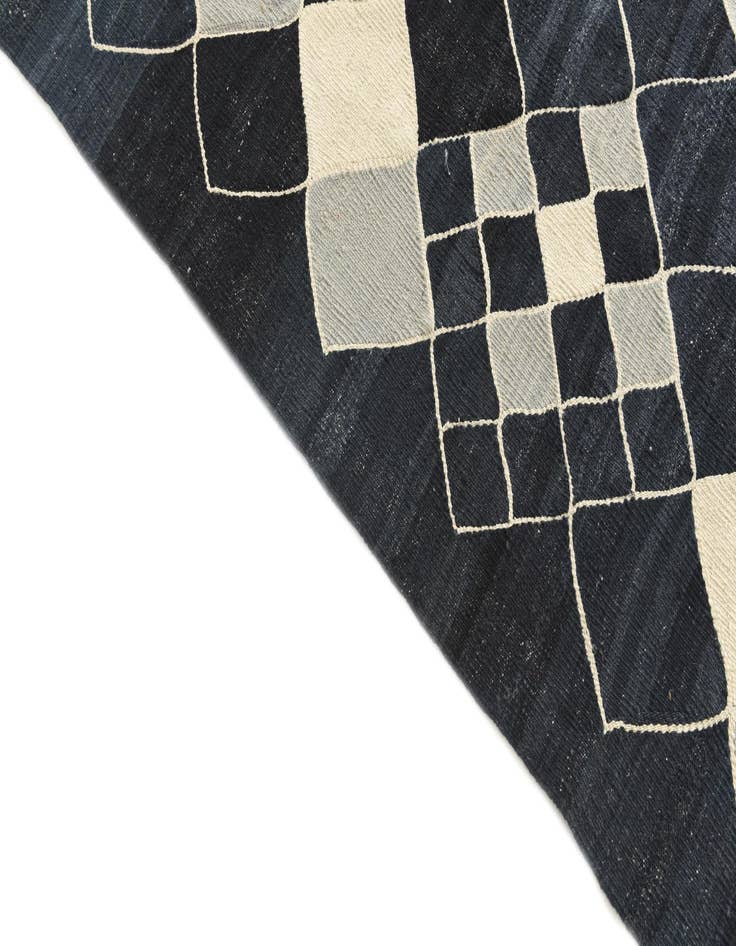 Detail image of 7' 10 x 9' 4  Hand Woven Kilim Modern Wool Rug