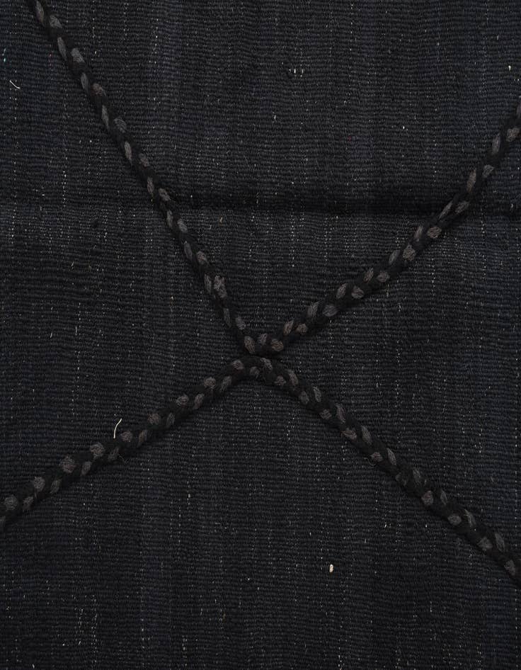 Detail image of 4' 4 x 5' 11  Hand Woven Kilim Modern Wool Rug