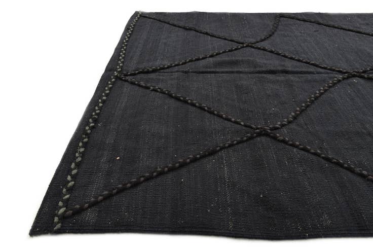 Detail image of 4' 3 x 5' 10 Hand Woven Kilim Modern Wool Rug