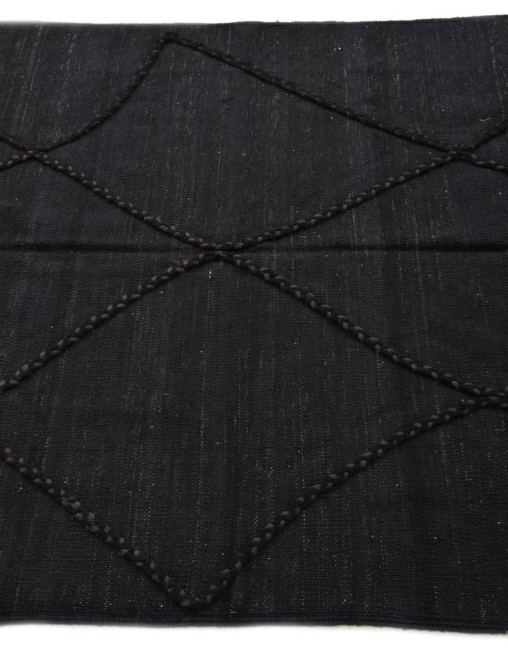 Detail image of 4' 3 x 5' 10 Hand Woven Kilim Modern Wool Rug