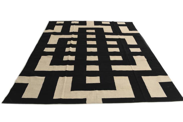 Detail image of 8' 1 x 9' 9 Hand Woven Kilim Modern Wool Rug