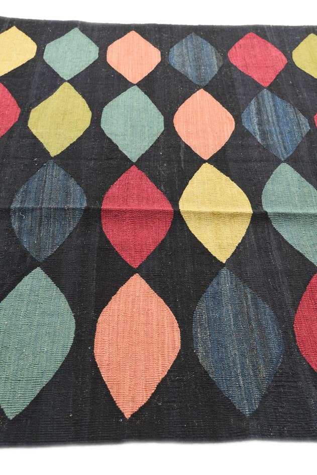 Detail image of 5' 8 x 7' 10 Hand Woven Kilim Modern Wool Rug
