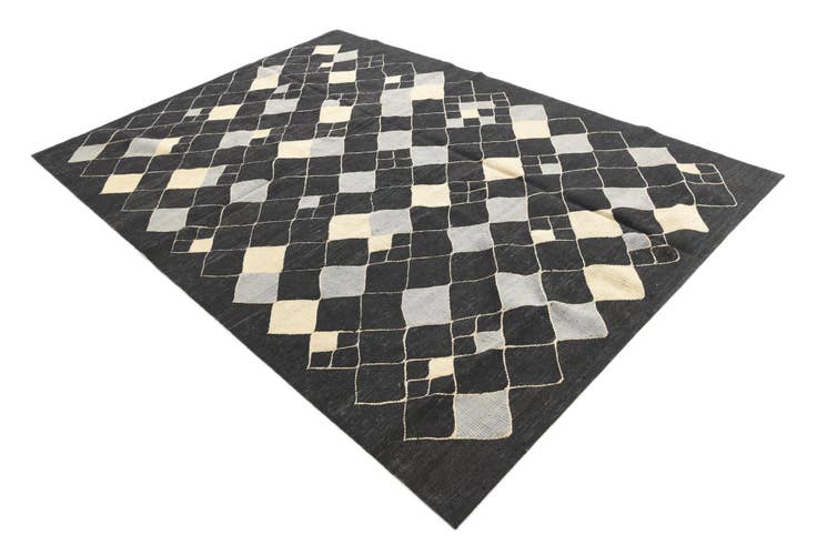 Detail image of 5' 7 x 7' 9 Hand Woven Kilim Modern Wool Rug