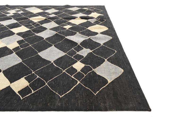 Detail image of 5' 7 x 7' 9 Hand Woven Kilim Modern Wool Rug