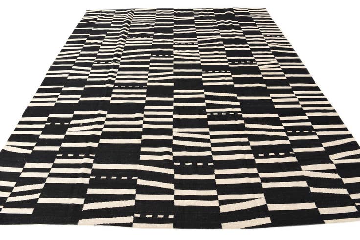 Detail image of 8' 4 x 9' 8 Hand Woven Kilim Modern Wool Rug