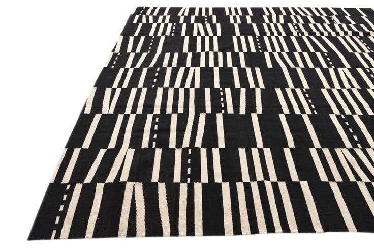 Detail image of 8' 4 x 9' 8 Hand Woven Kilim Modern Wool Rug