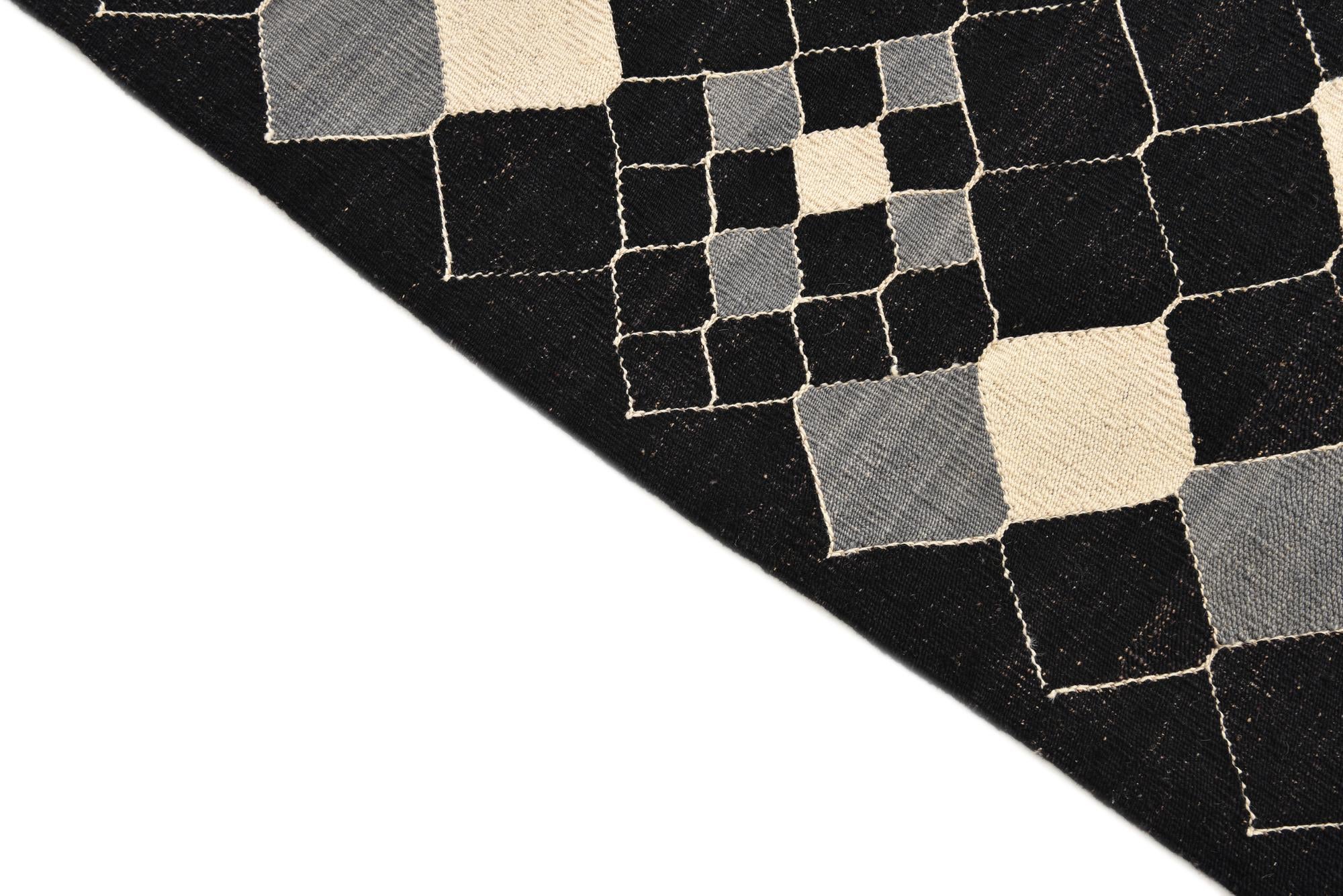 5' x 6' 5 Hand Woven Kilim Modern Wool Rug