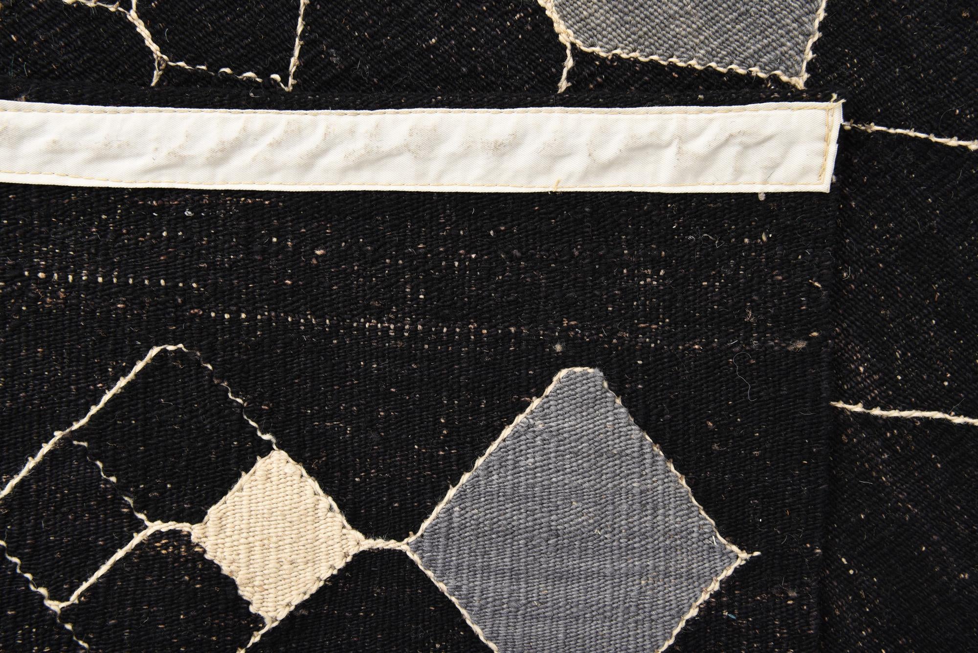 5' x 6' 5 Hand Woven Kilim Modern Wool Rug
