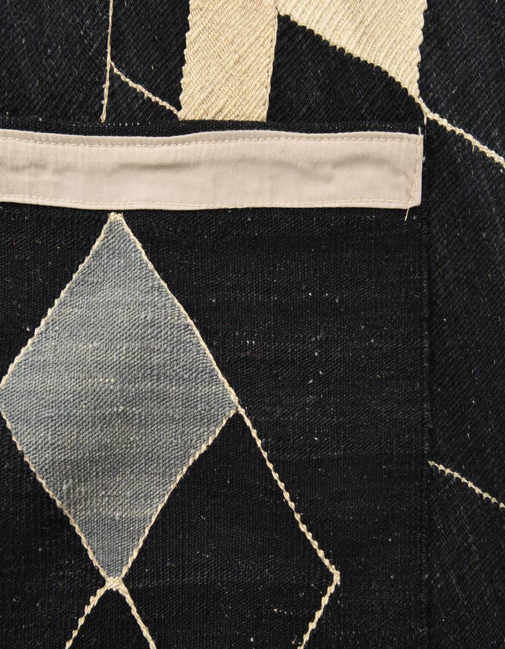 Detail image of 6' 10 x 9' 7  Hand Woven Kilim Modern Wool Rug