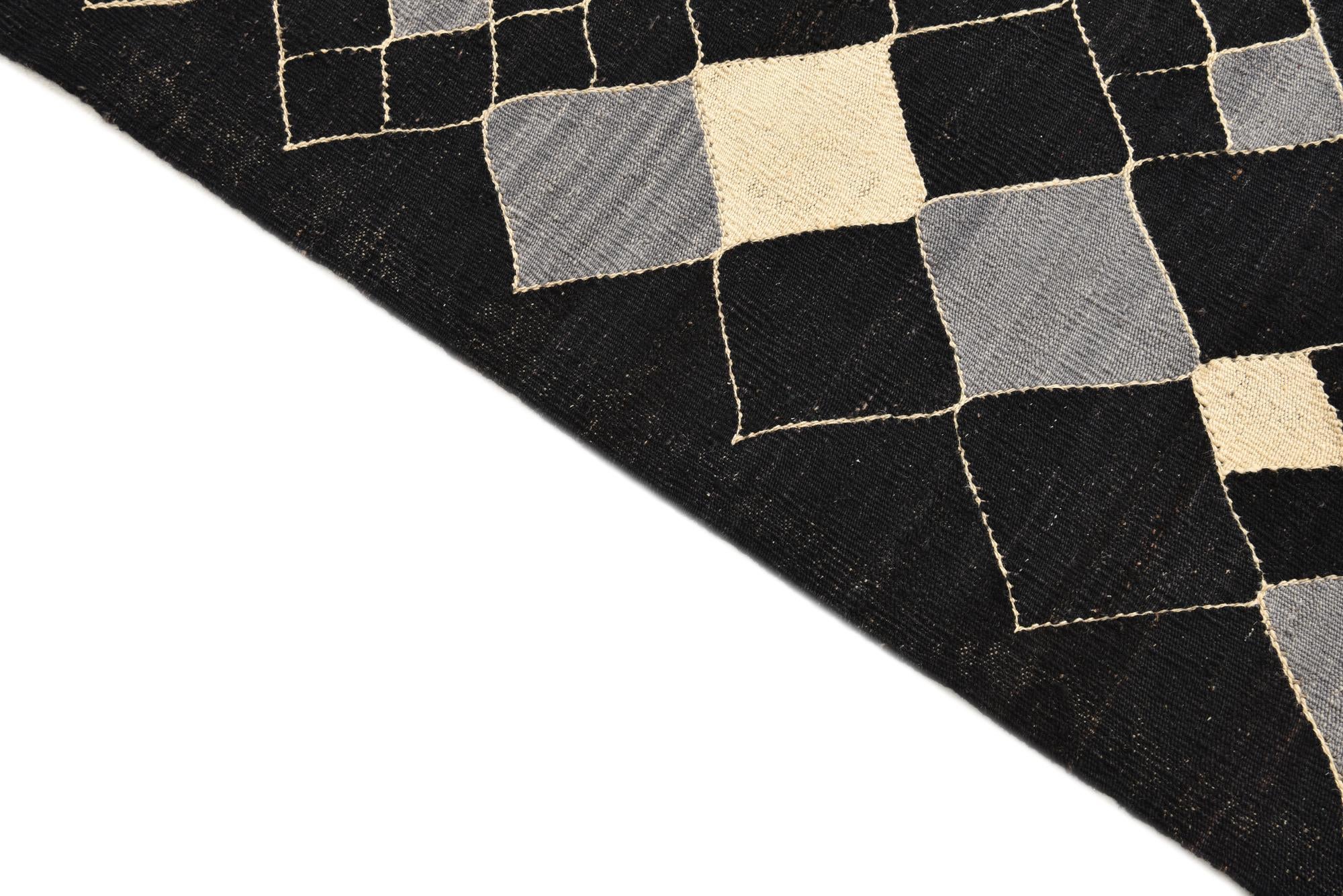 5' x 6' 6 Hand Woven Kilim Modern Wool Rug