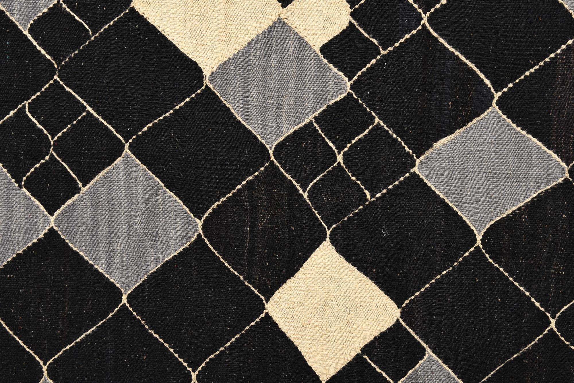 5' x 6' 6 Hand Woven Kilim Modern Wool Rug