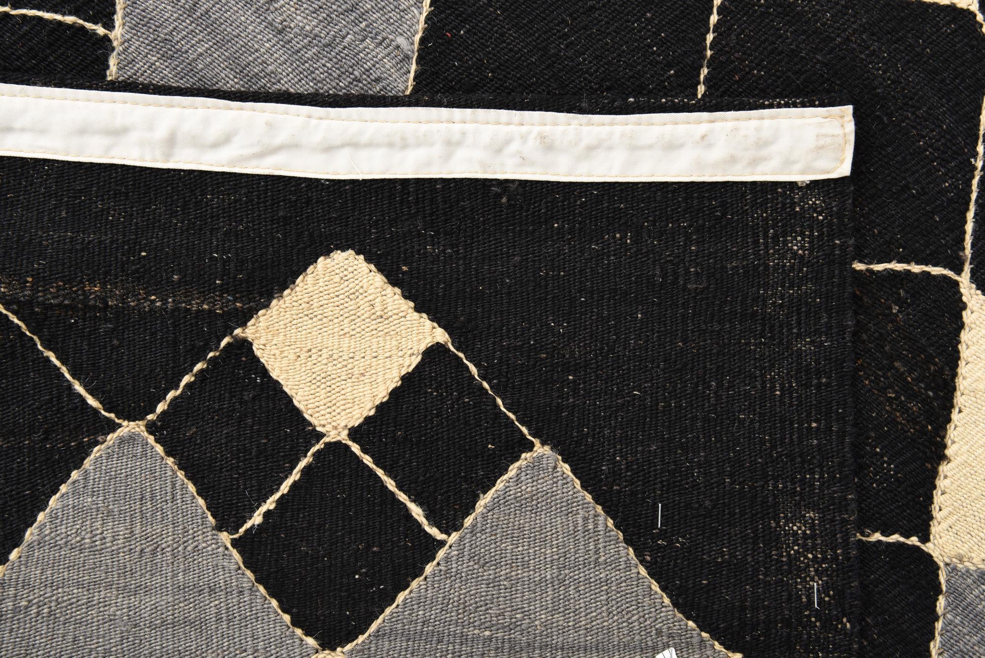 5' x 6' 6 Hand Woven Kilim Modern Wool Rug