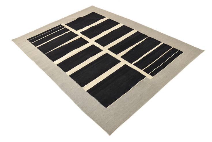 Detail image of 4' 10 x 6' 6 Hand Woven Kilim Modern Wool Rug