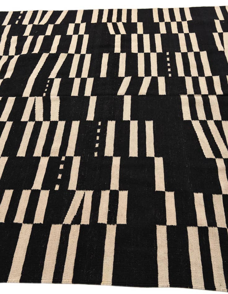 Detail image of 6' 8 x 9' 8  Hand Woven Kilim Modern Wool Rug