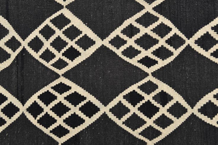 Detail image of 6' 3 x 8' 4 Hand Woven Kilim Modern Wool Rug