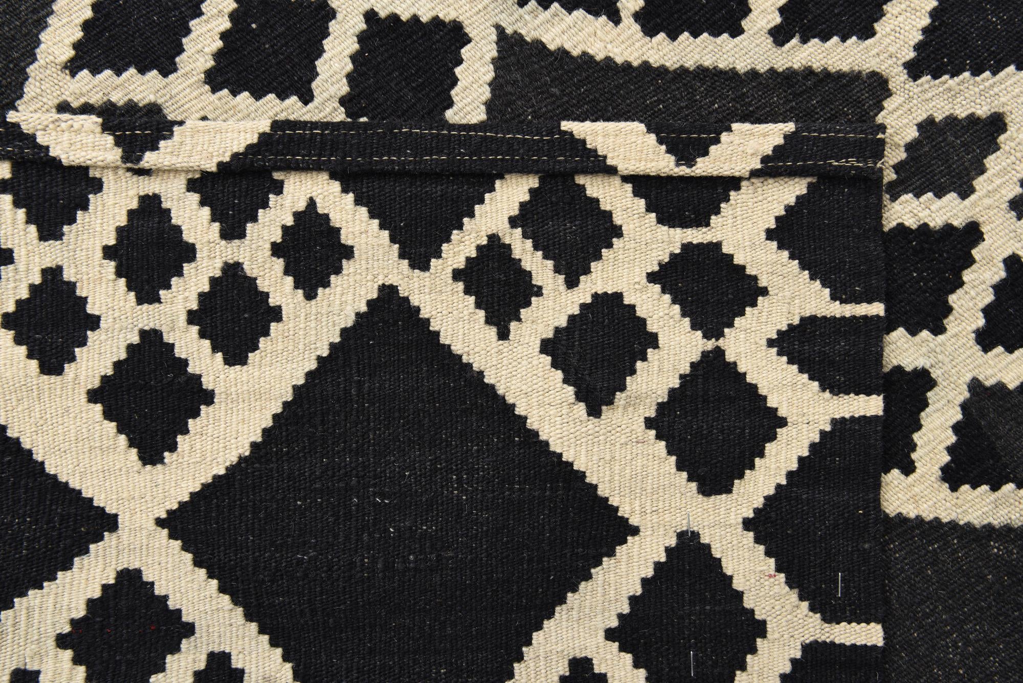 6' 3 x 8' 4 Hand Woven Kilim Modern Wool Rug
