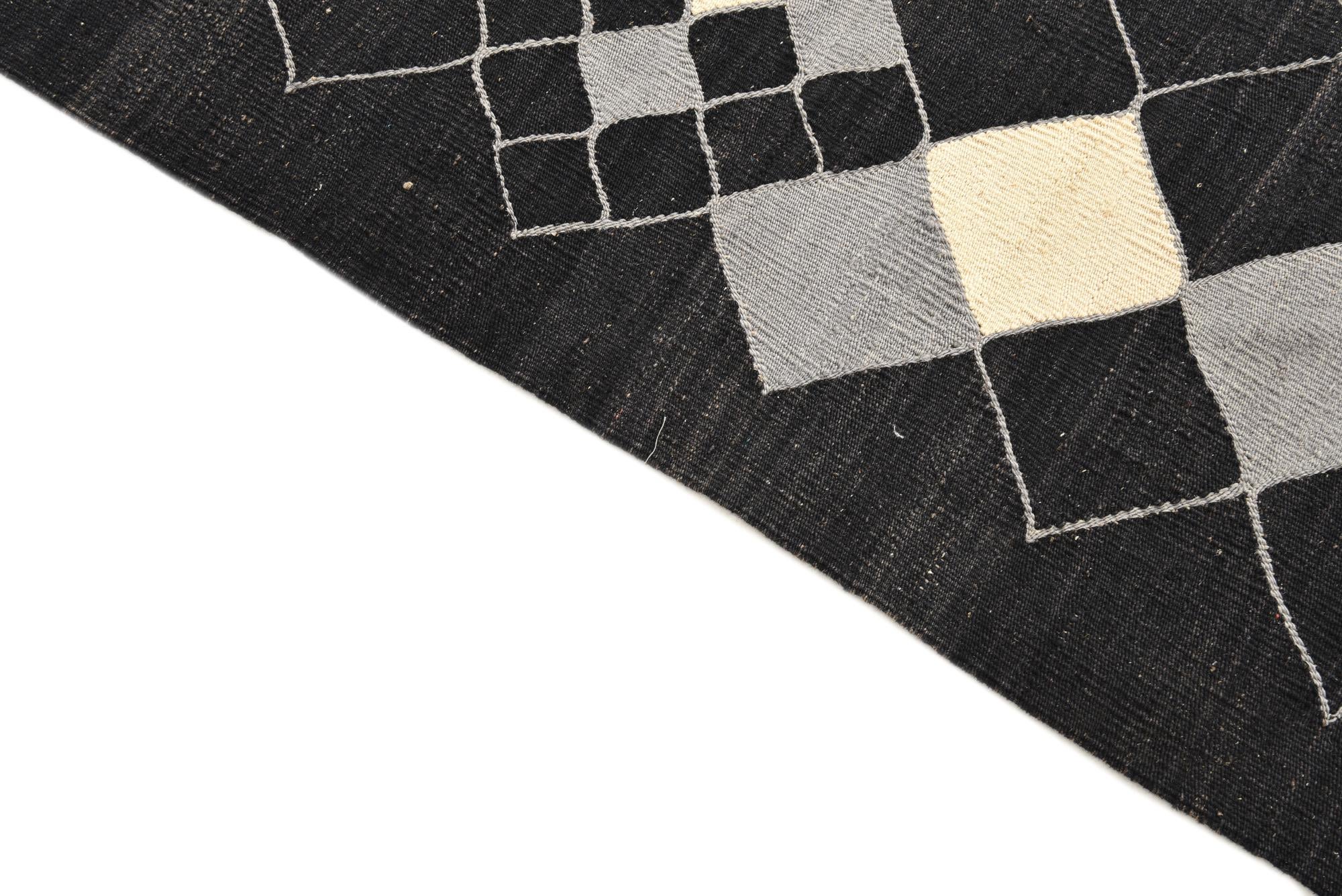 5' 8 x 7' 10 Hand Woven Kilim Modern Wool Rug