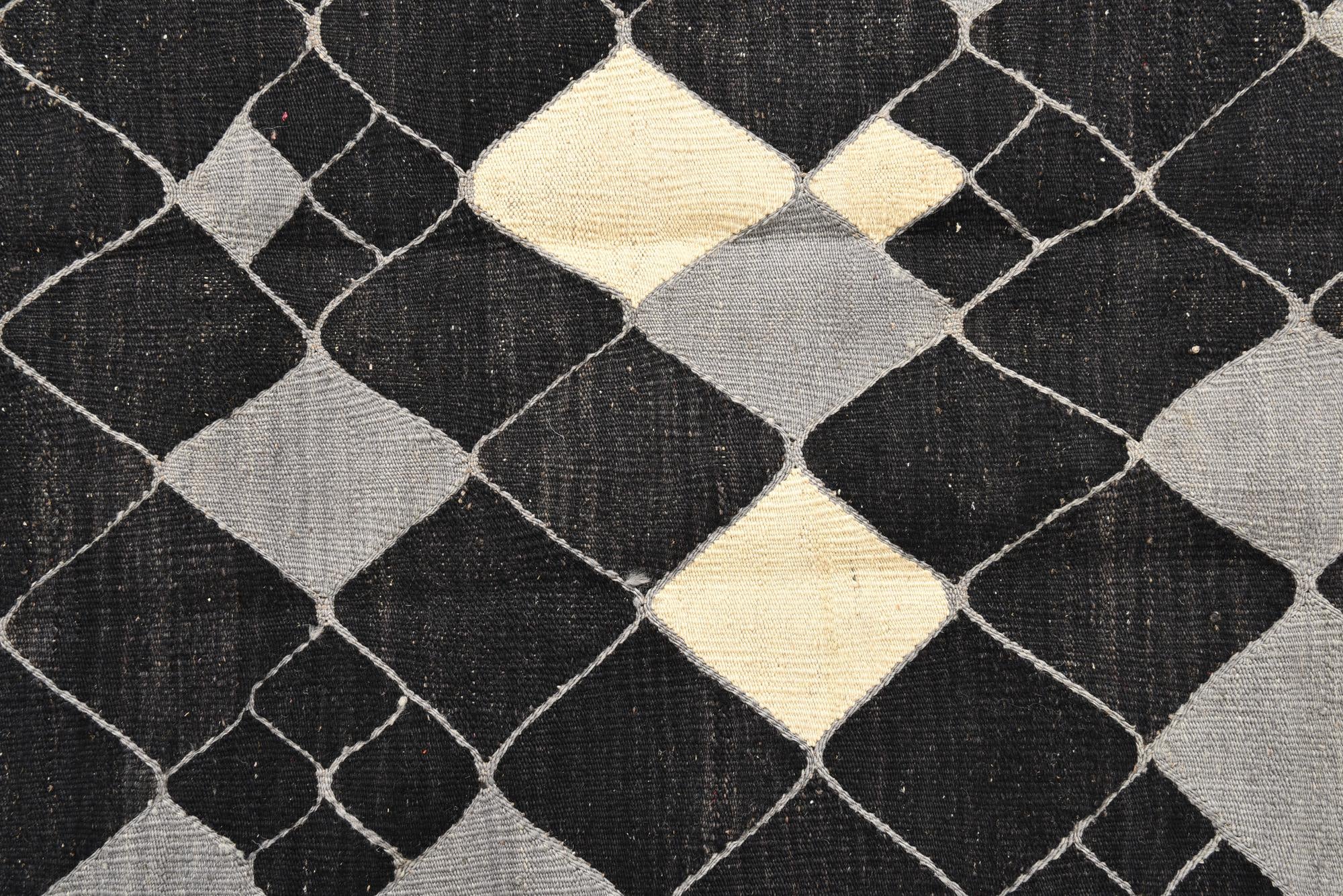 5' 8 x 7' 10 Hand Woven Kilim Modern Wool Rug