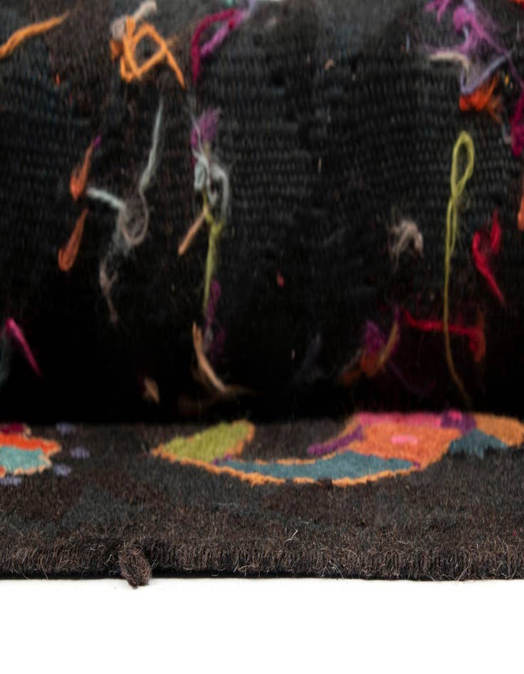 Detail image of 6' 2 x 9' 5 Kilim Wool Rug