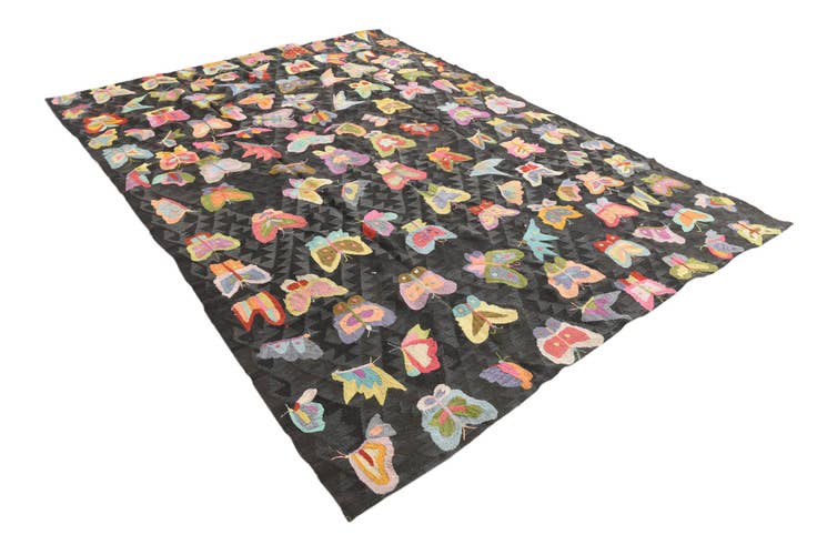 Detail image of 6' 9 x 9' Hand Woven Kilim Suzani Wool Rug