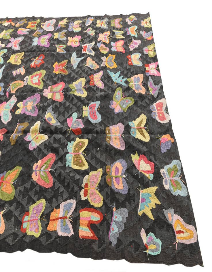 Detail image of 6' 9 x 9'  Hand Woven Kilim Suzani Wool Rug