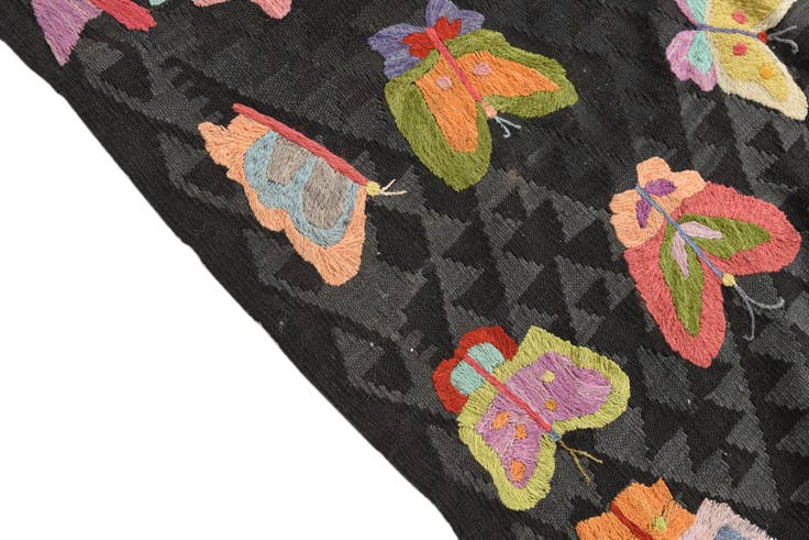 Detail image of 6' 9 x 9' Hand Woven Kilim Suzani Wool Rug