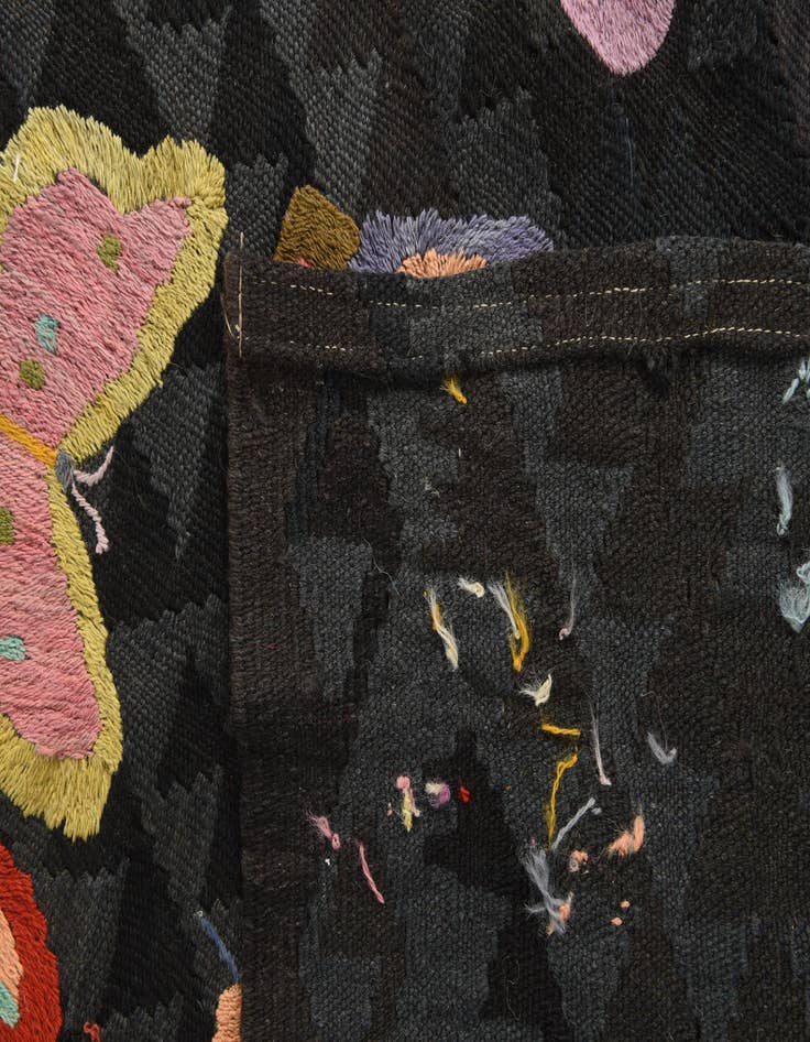 Detail image of 6' 9 x 9'  Hand Woven Kilim Suzani Wool Rug