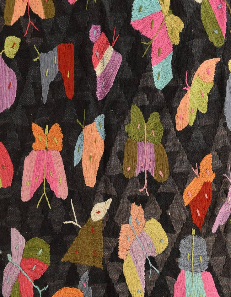 Detail image of 6' 4 x 9' 4  Hand Woven Kilim Suzani Wool Rug