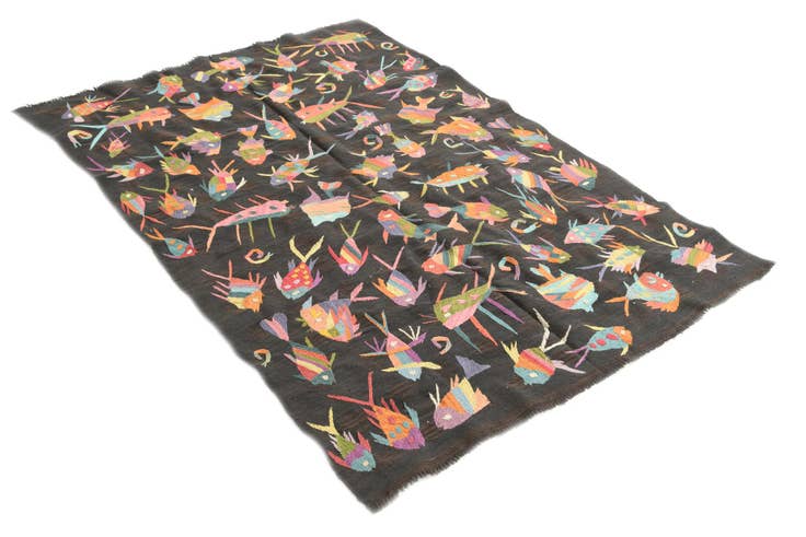 Detail image of 4' 6 x 6' 6 Hand Woven Kilim Suzani Wool Rug