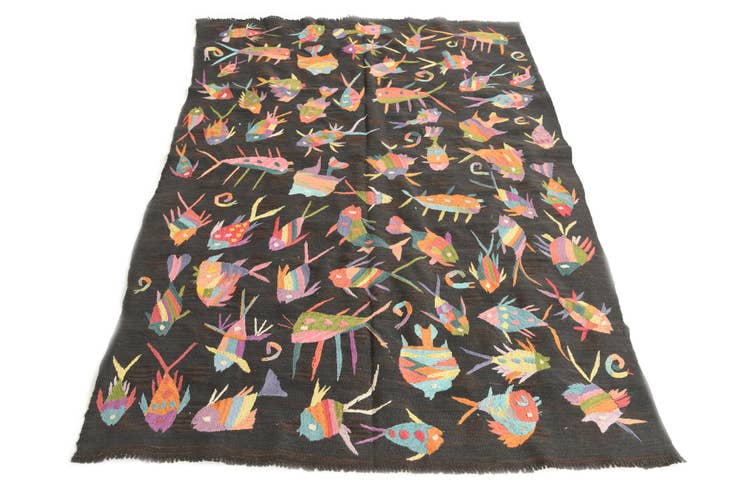 Detail image of 4' 6 x 6' 6 Hand Woven Kilim Suzani Wool Rug
